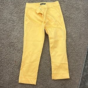 New York & Co cropped pant, yellow, Size 2